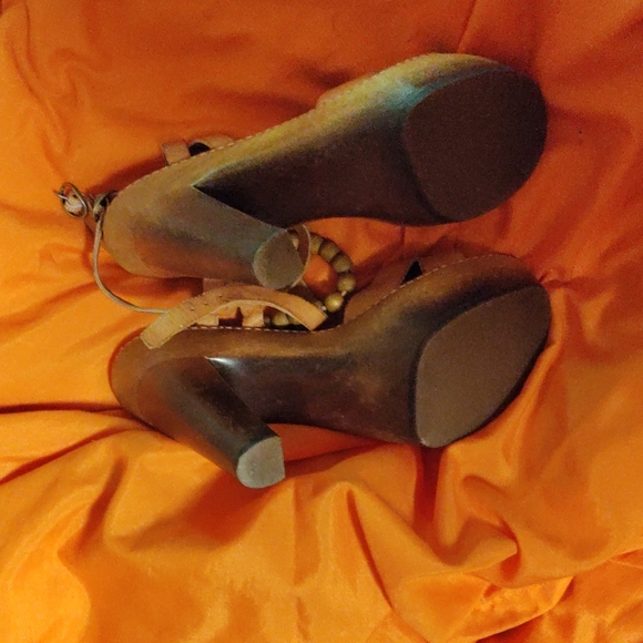 UGG Naima Wooden Heel High heels - Picture 3 of 3